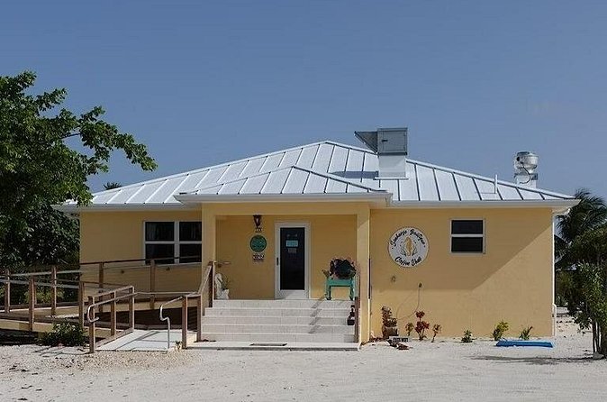 CaymanVisitor Hide & Seek GeoTour Self-Drive Tour - Who should book this GeoTour, and who might not love it