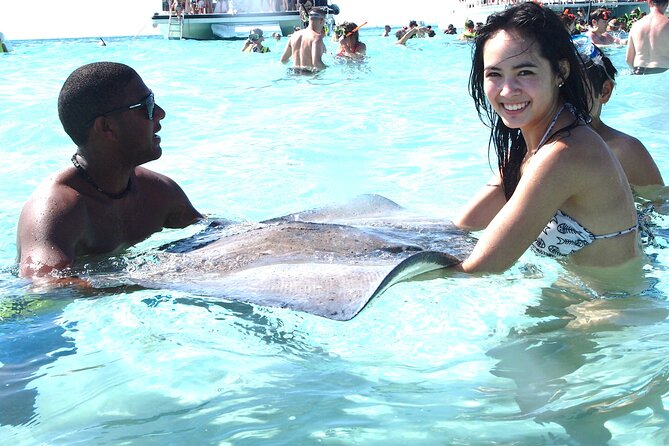 Full-Day Private Stingray City Snorkeling and Starfish Beach Tour - Starfish Point and Starfish Beach: Your Slow-Down Hour
