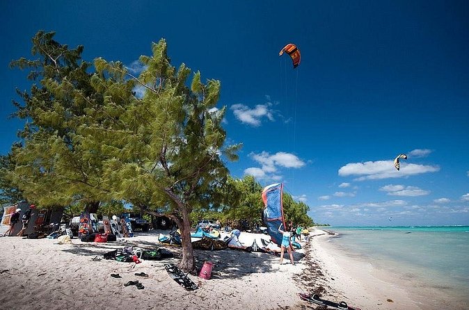 Grand Cayman Kitesurf Gear Rental - Where to meet and what the day feels like