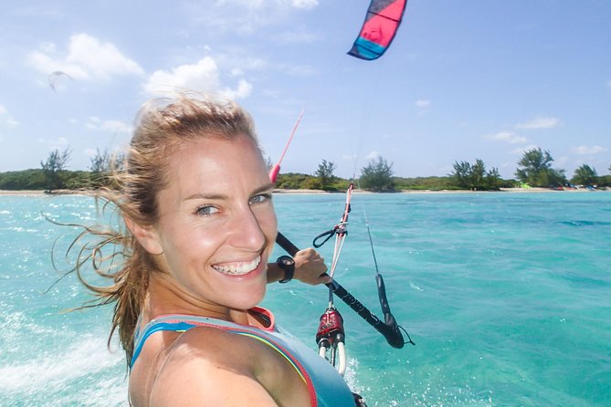 Grand Cayman Kitesurf Gear Rental - What you get for up to four hours: the equipment system you need