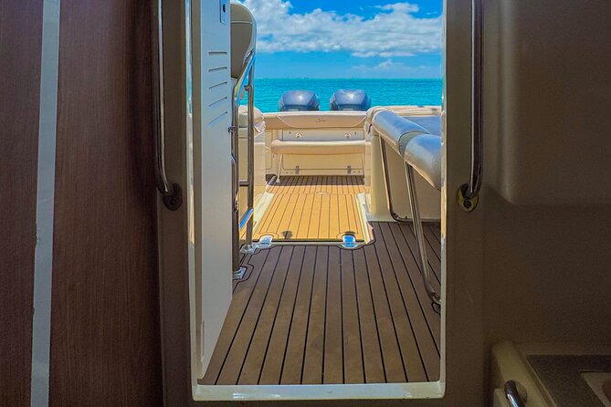 Grand Cayman Private Custom Boating Adventure - Rum Point and Kaibo Beach Club: Where Lunch Plans Can Make or Break the Day
