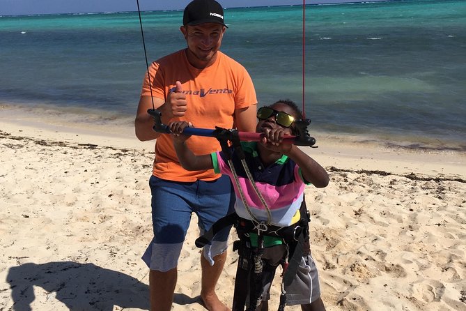 Introductory Semi-Private Kitesurf Lesson - Why Seven Mile Beach is built for first-time kitesurfers
