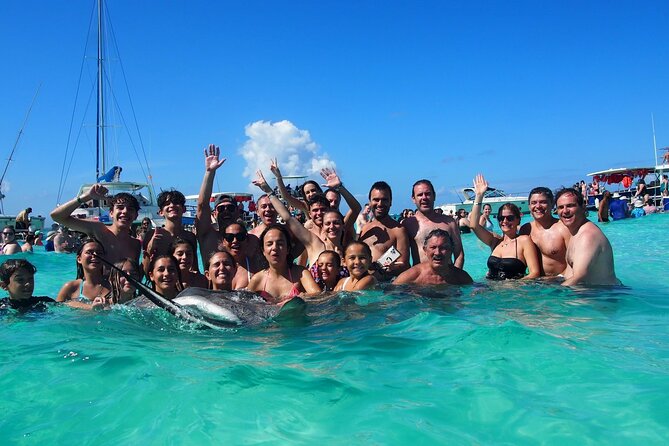 Private 4 hour Catamaran Tour - On-board comforts and what is included (and not)