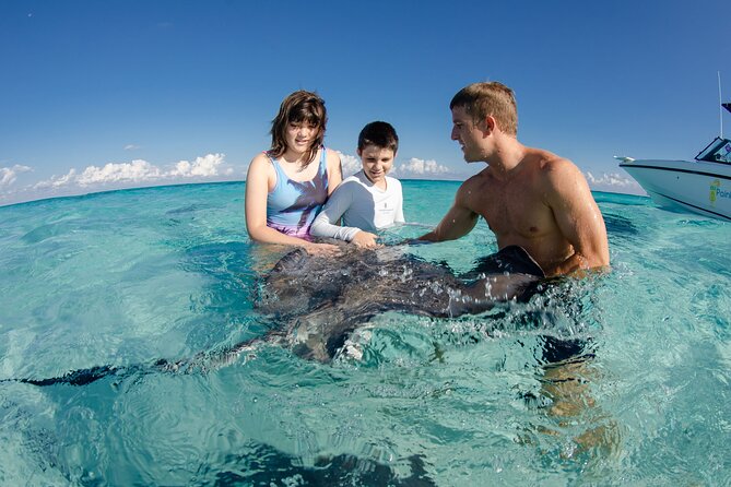 Private boat charter in Grand Cayman - Kaibo Lunch Planning: Eat On Your Schedule, Not The Tour Bus