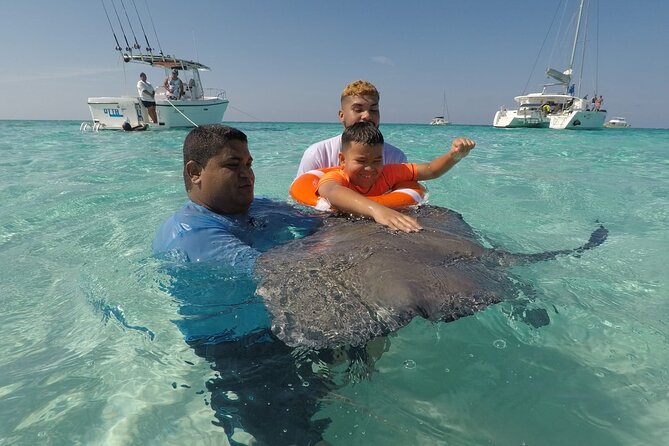 Private Boat Tour in Cayman Islands - Starfish Point: shallow water time with real hands-on moments