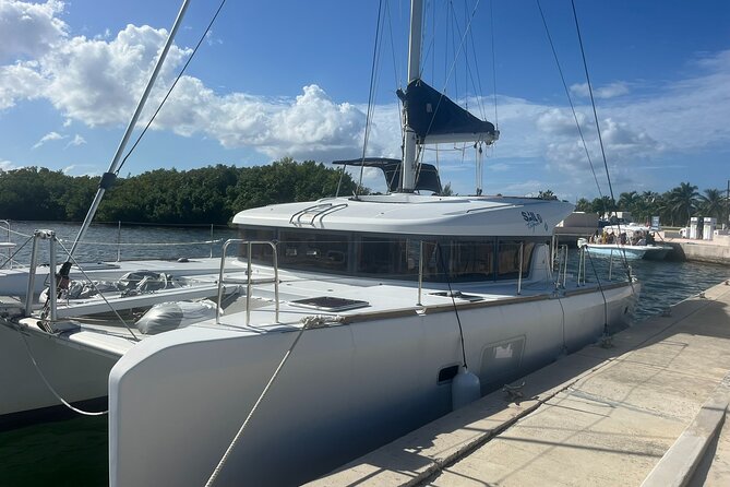 Private Luxury Catamaran Tour to Stingray City and Snorkel - Key Highlights at a Glance