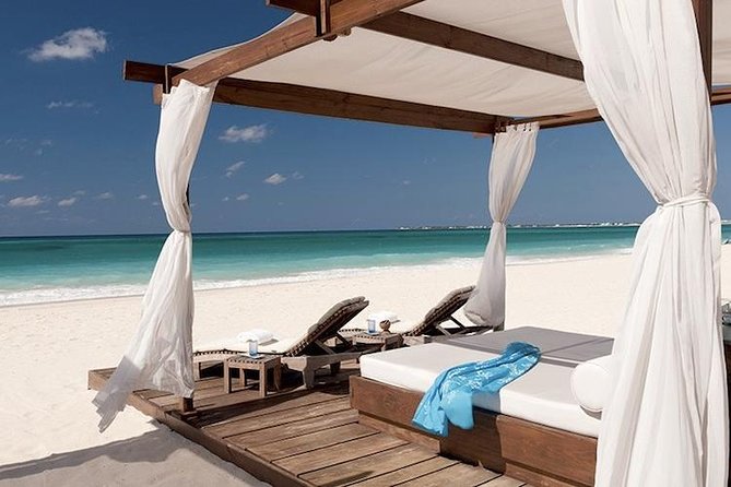 Seven Mile Beach Getaway - Seven Mile Beach, with snorkel gear and a simple cruise-friendly flow